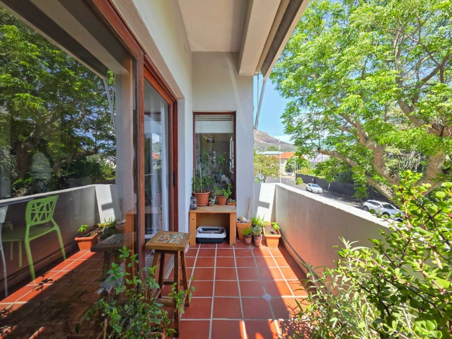 2 Bedroom Property for Sale in Vredehoek Western Cape
